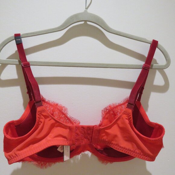 VICTORIA'S SECRET Dream Angels Push Up Without Padding Bra in Red Lace 36DD NWT - Picture 9 of 14